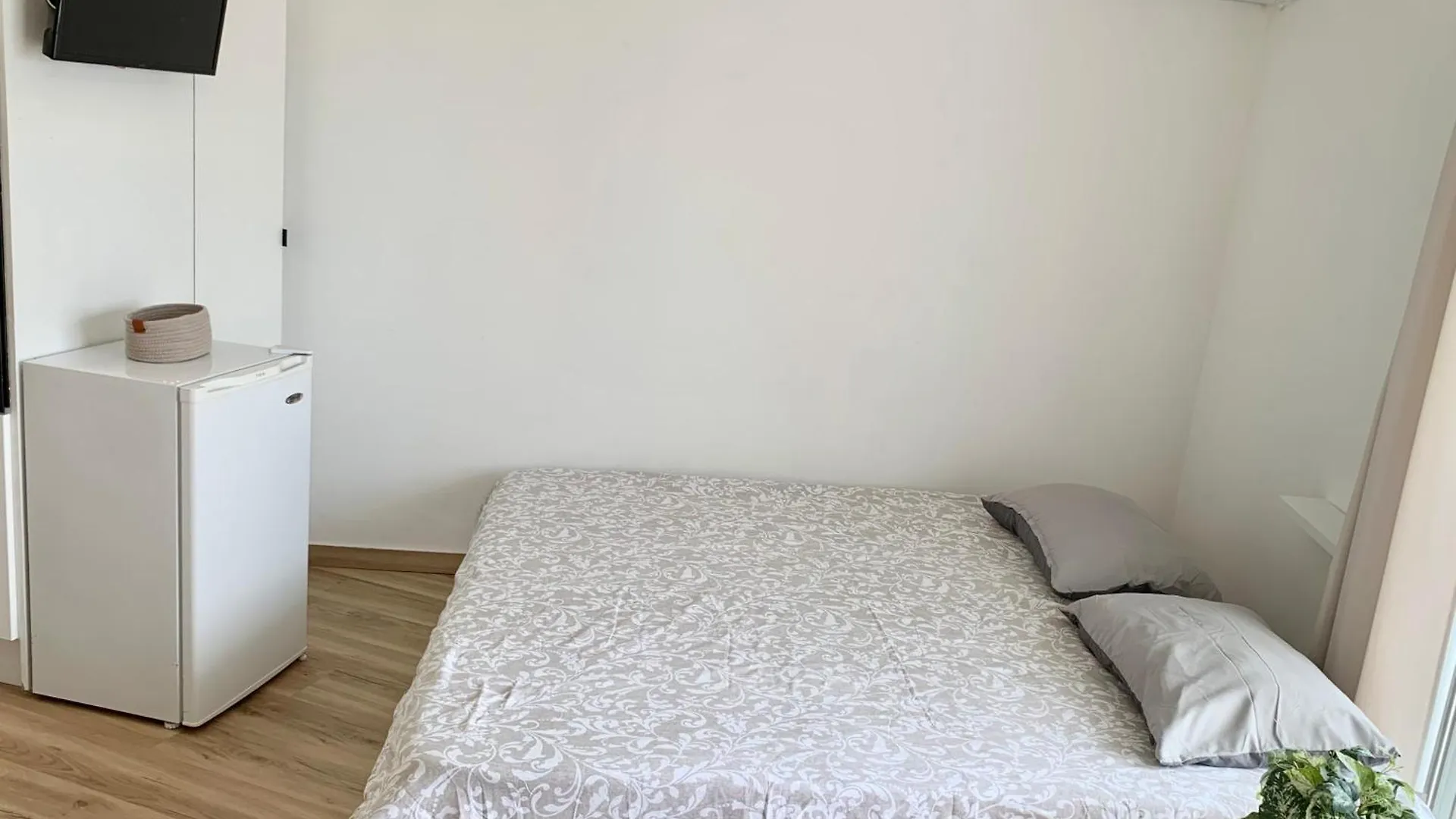 Apartamento Con Piscina - Magnificas Vistas A Canal - Aire Acondicionado B Rosas