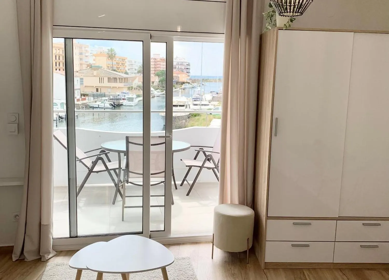 Apartamento Con Piscina - Magnificas Vistas A Canal - Aire Acondicionado B Rosas España