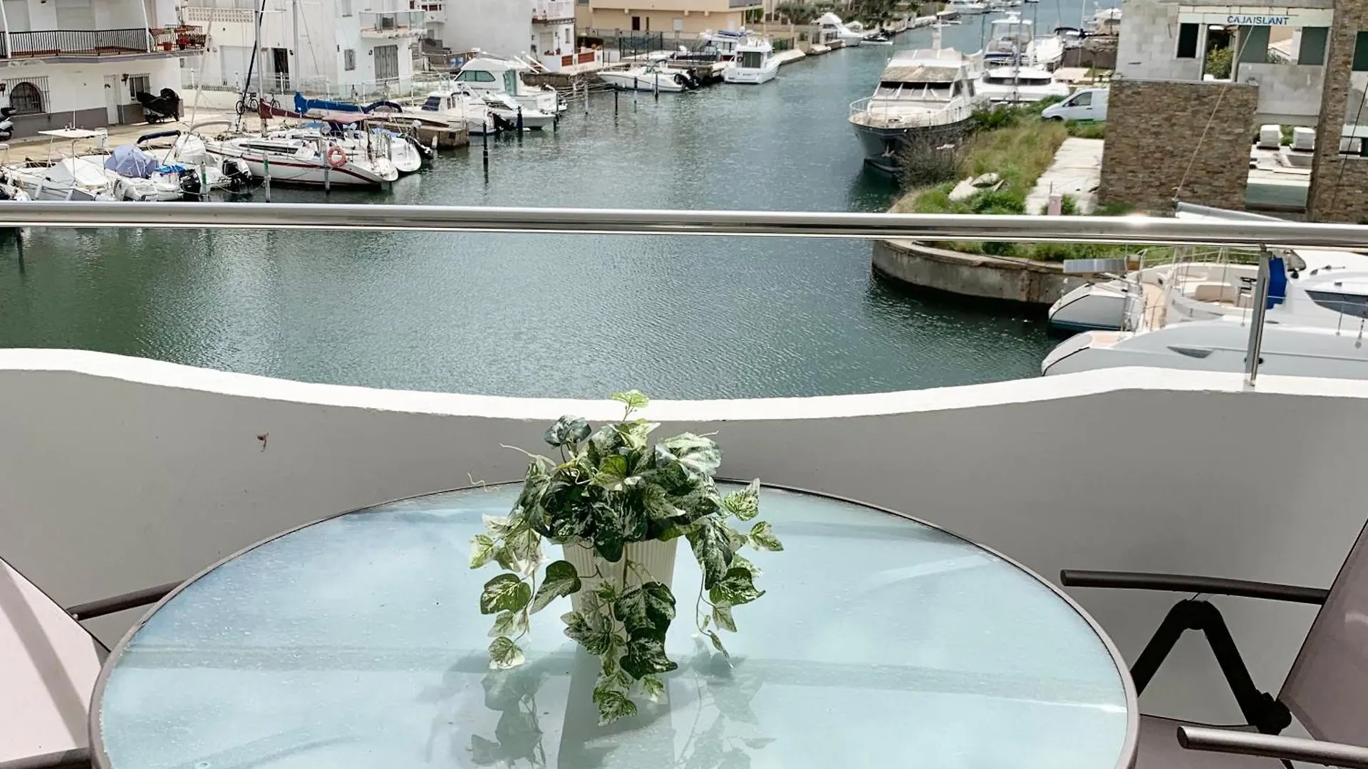 Apartamento Con Piscina - Magnificas Vistas A Canal - Aire Acondicionado B Ρόζες 0*,  Ισπανία